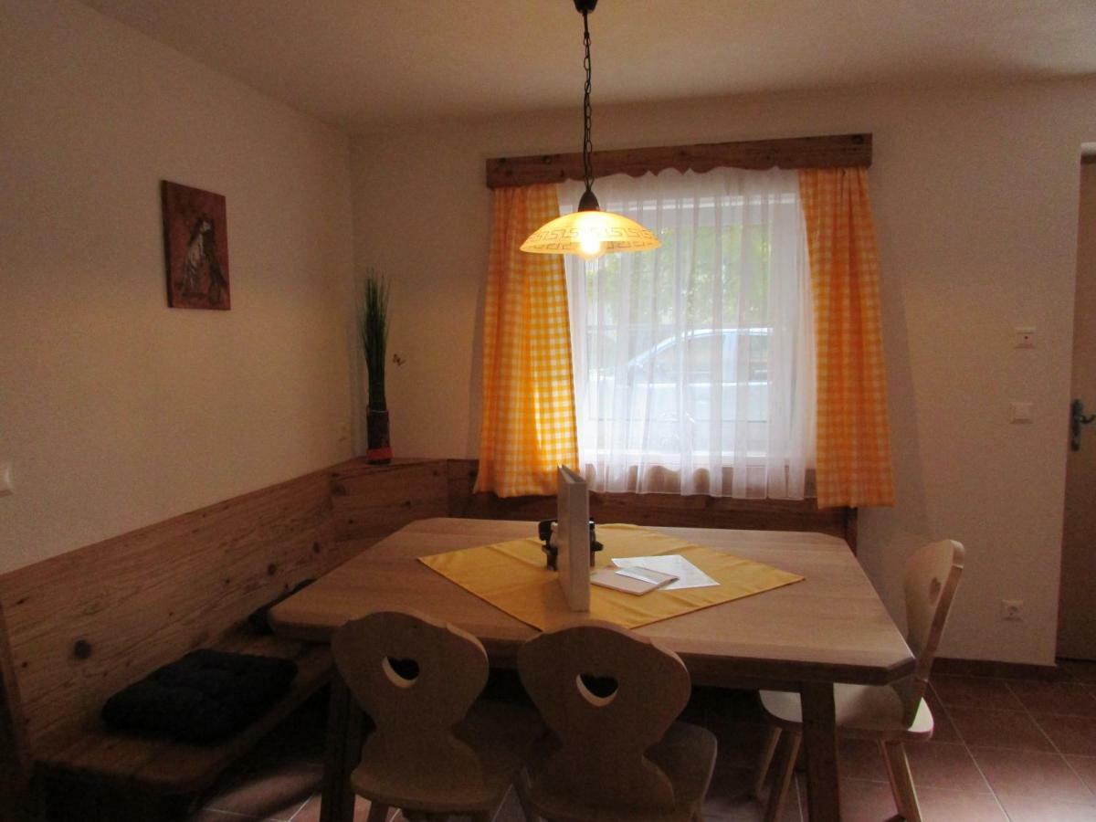 Ferienwohnungen Maderebner Grobming Zimmer foto